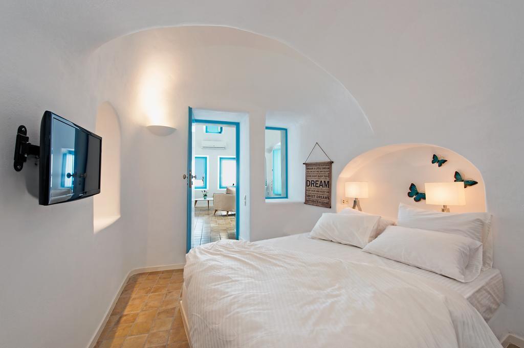 Ananda Suites 이메로비글리 객실 사진
